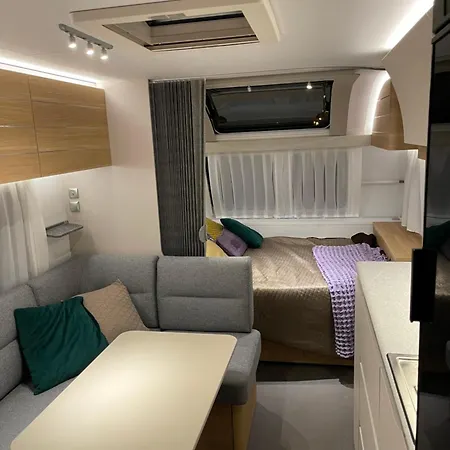 Кемпинг Przyczepa Coco Camp Z Klimatyzacja W Molo Surf Ястарня