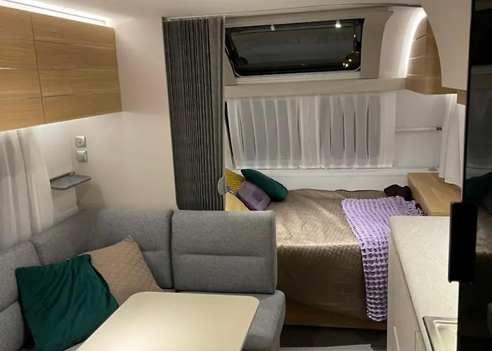 Camping Przyczepa Coco Camp Z Klimatyzacja W Molo Surf Jastarnia